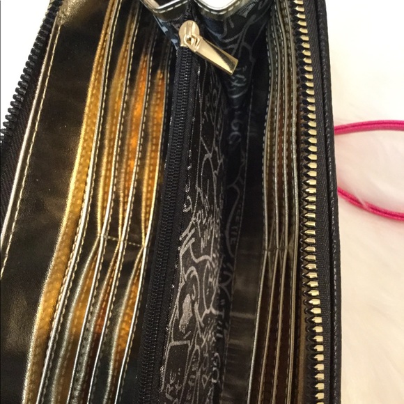 ❤️NEW Betsey Johnson XL “Gigi” Sweetheart Wristlet - Picture 5 of 7